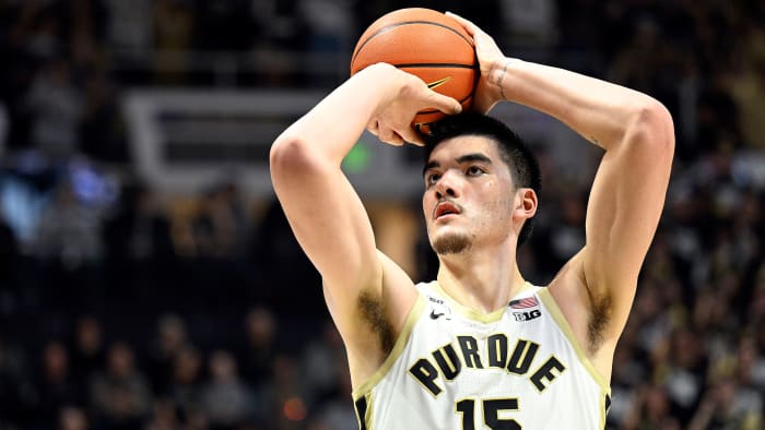 Purdue’s Zach Edey shoots a free throw